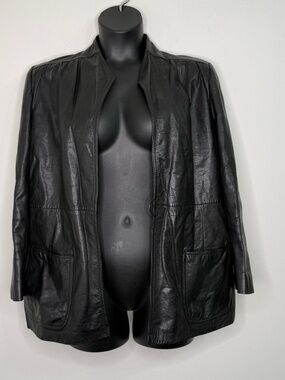 CASUAL CORNER LEATHER JACKET SIZE